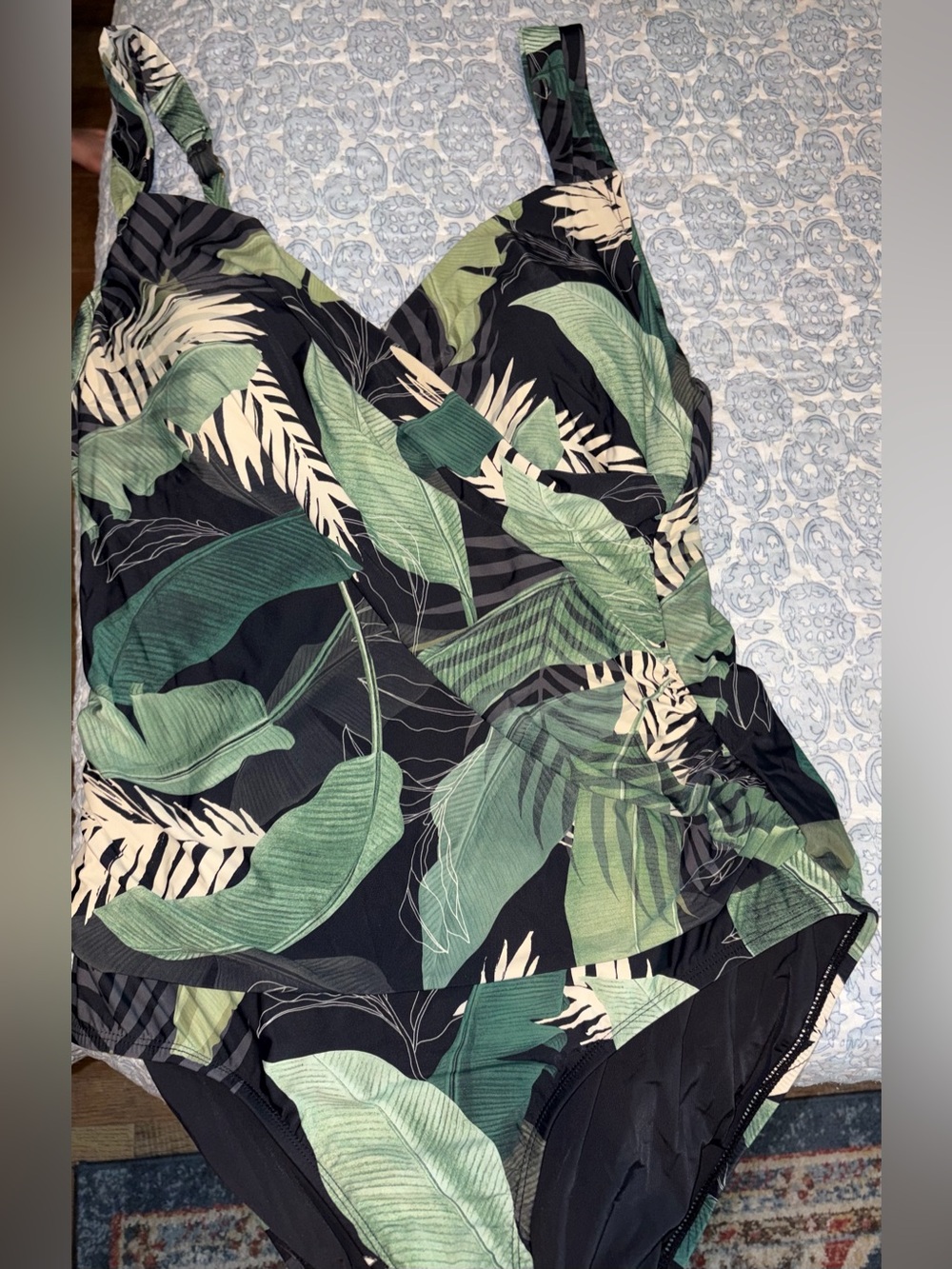 Jantzen Black Tropical Leaf Print Camisole